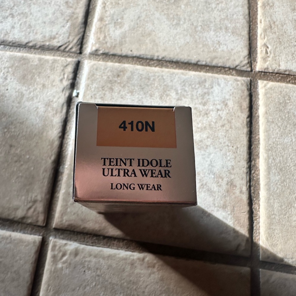 Lancome Teint Idole Ultra Wear Foundation - Shade 410N